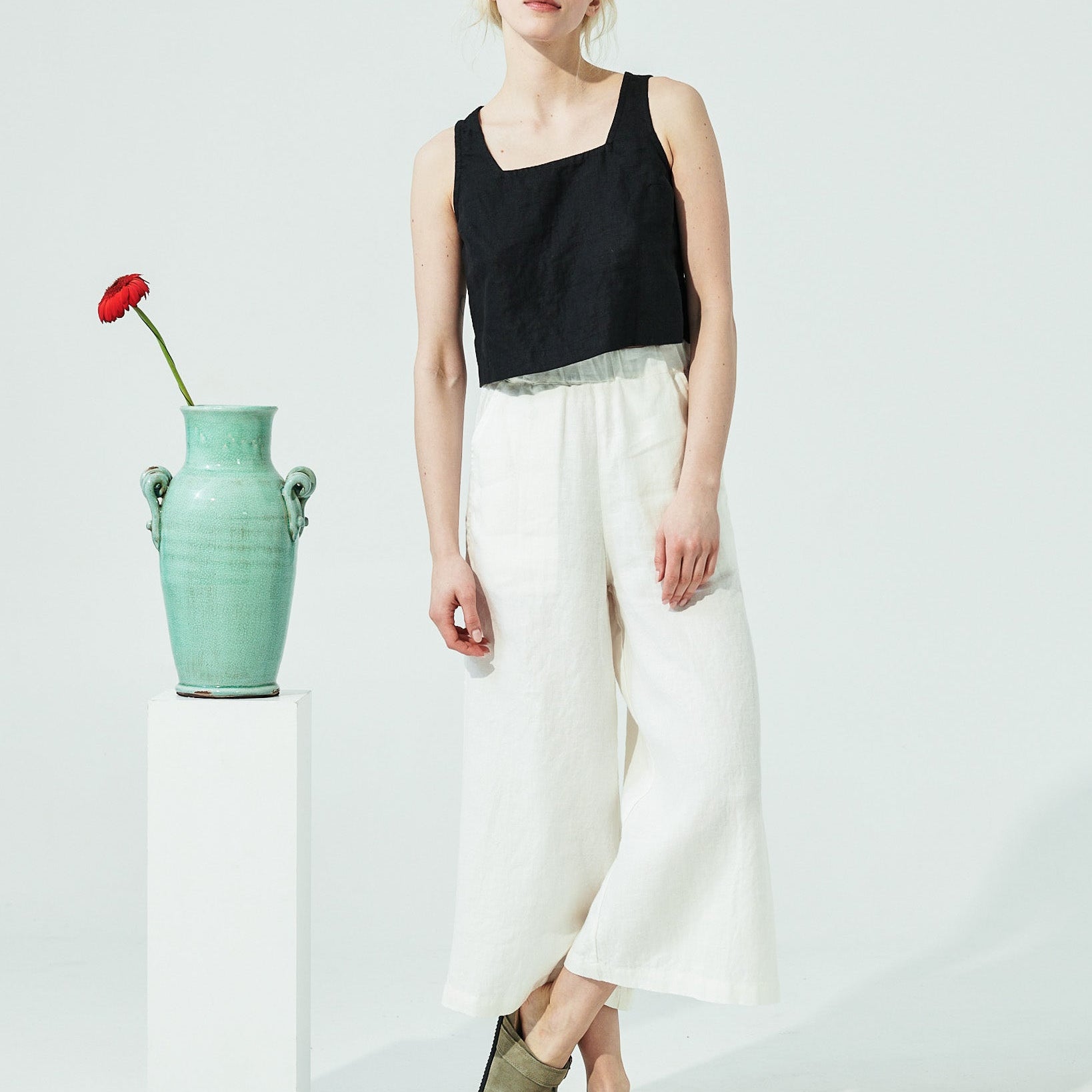 How to Wear White Linen Pants | A Universal Classic in Woman’s Wardrobe