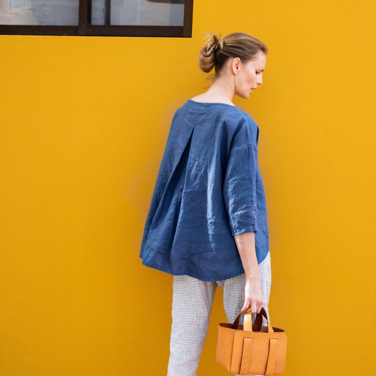 LEAF cropped front linen top - notPERFECTLINEN EU