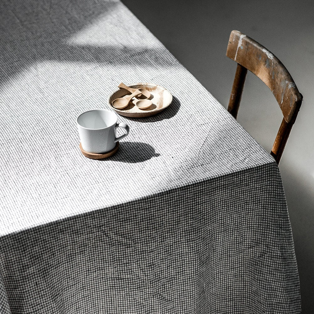 Linen tablecloth (300x138 cm | 118.1x54.3 in) - notPERFECTLINEN EU