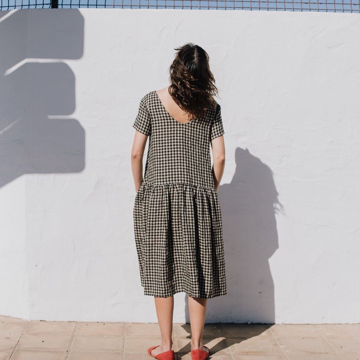 VOLUME-3 oversized linen dress with short sleeves - notPERFECTLINEN EU