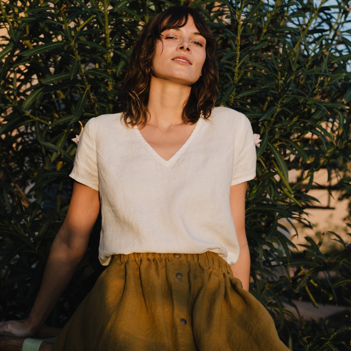 ZURICH-2 V neck fitted linen tee - notPERFECTLINEN EU